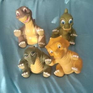 Vintage Land Before Time hand puppets